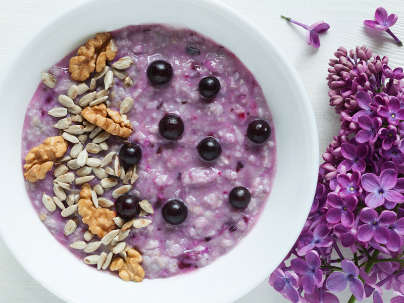 5 Caffeine-Free Foods To Eat in the Morning For More Energy